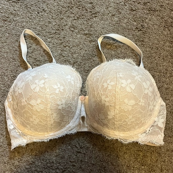 Victoria's Secret Other - White Lace Bra